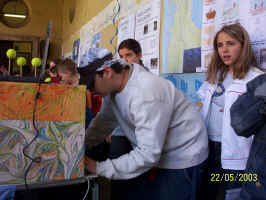 U18_3Acova_banco.jpg (203833 byte)